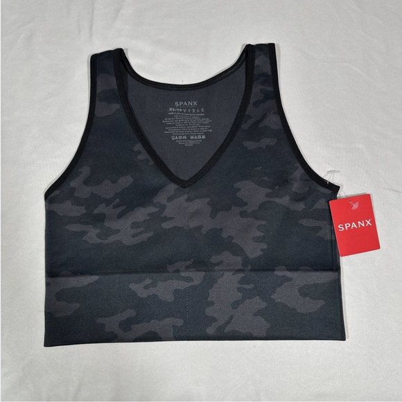 NWT‎ $55 Spanx Look at Me Now Seamless Crop Top Black Camo [ SZ XS ] #6106 - Picture 1 of 8